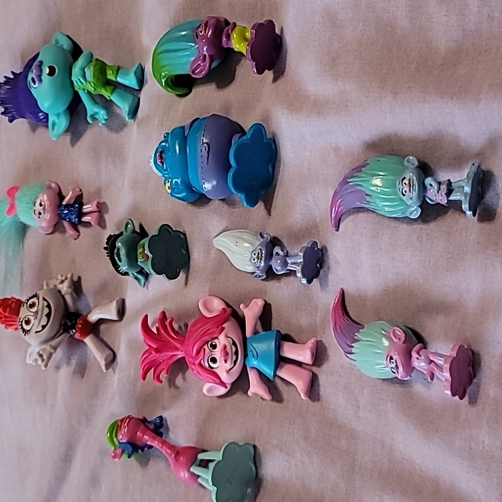Lot of 9 Troll Figures